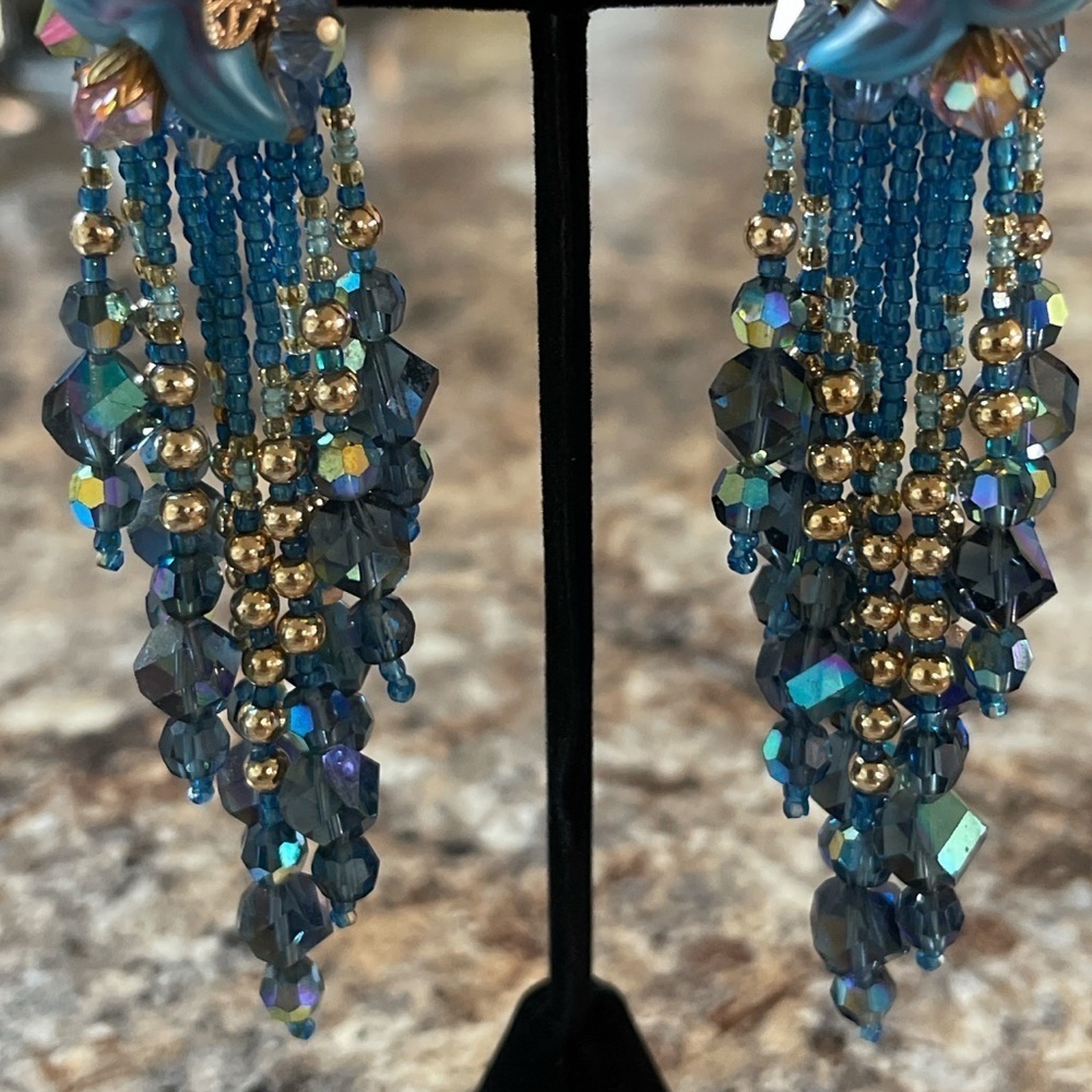 Elegant vintage Nightingale Floral Blue & gold Earrings - Picture 2 of 4